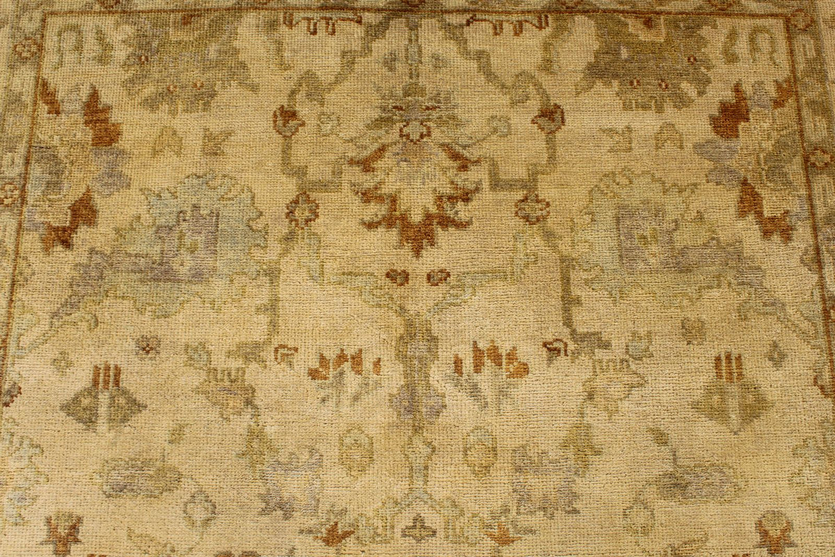 6x9 Ivory and Beige Turkish Oushak Rug