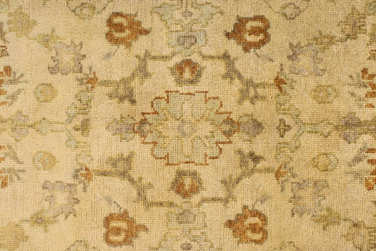 6x9 Ivory and Beige Turkish Oushak Rug