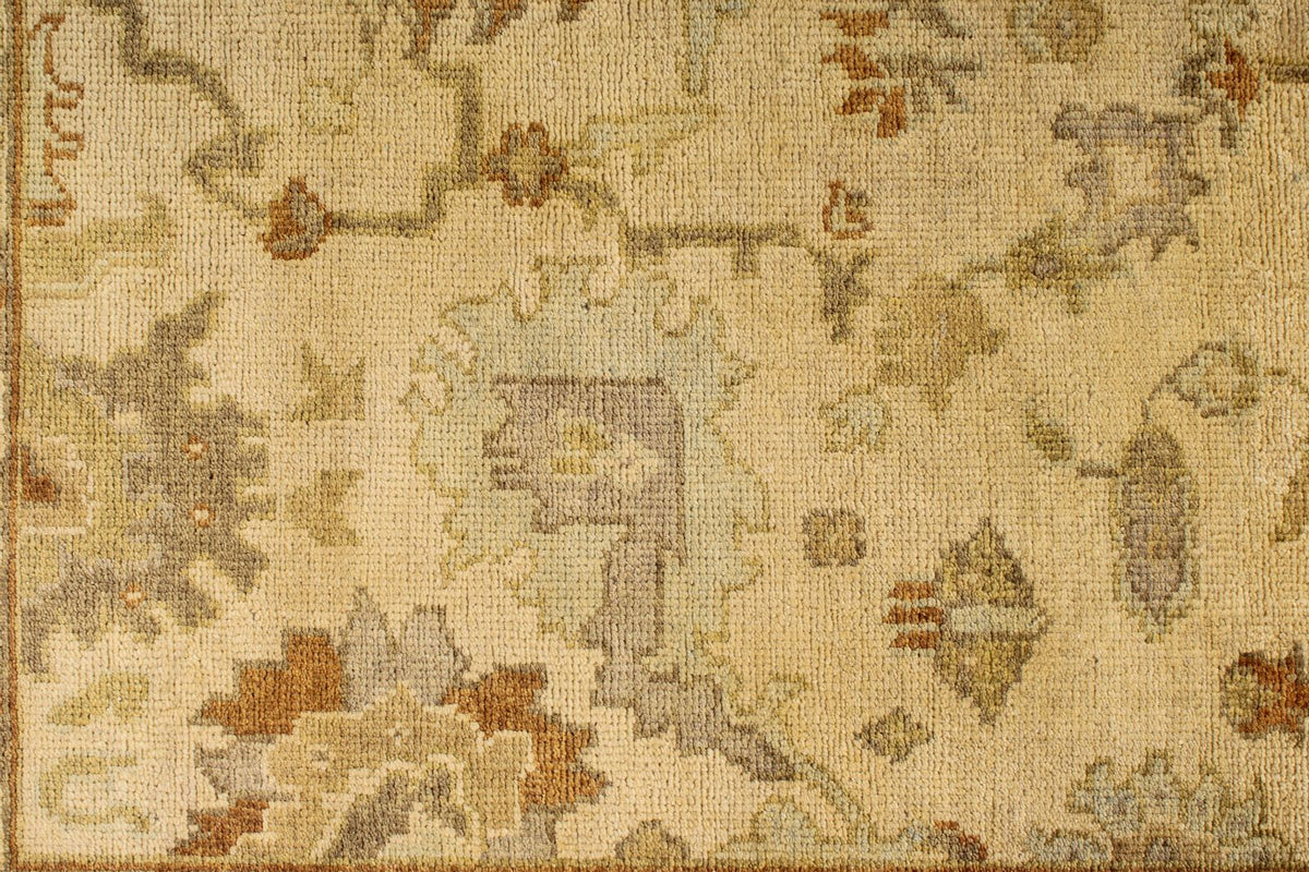 6x9 Ivory and Beige Turkish Oushak Rug