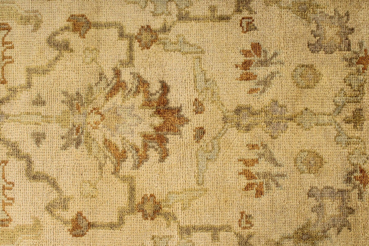 6x9 Ivory and Beige Turkish Oushak Rug