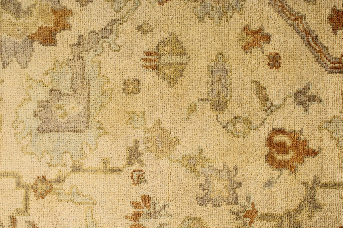 6x9 Ivory and Beige Turkish Oushak Rug