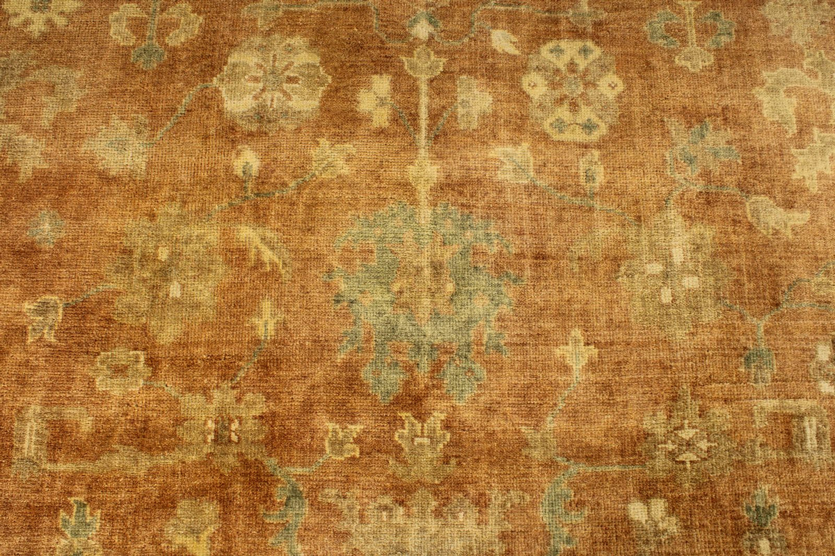 8x10 Brown and Ivory Turkish Oushak Rug