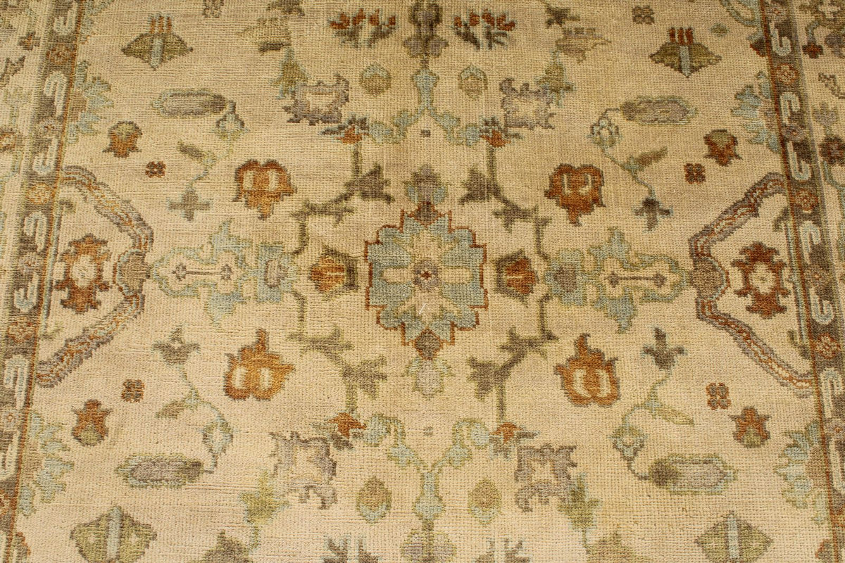 6x9 Ivory and Beige Turkish Oushak Rug