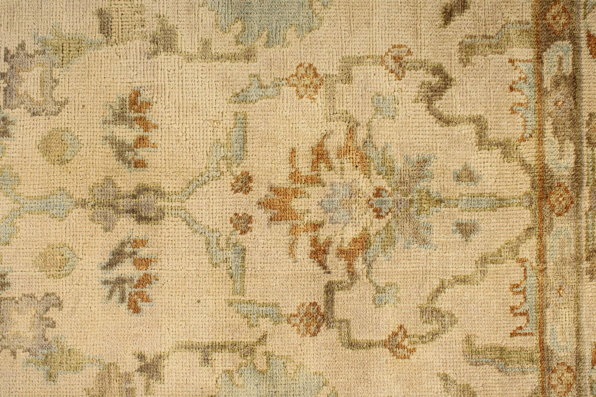6x9 Ivory and Beige Turkish Oushak Rug
