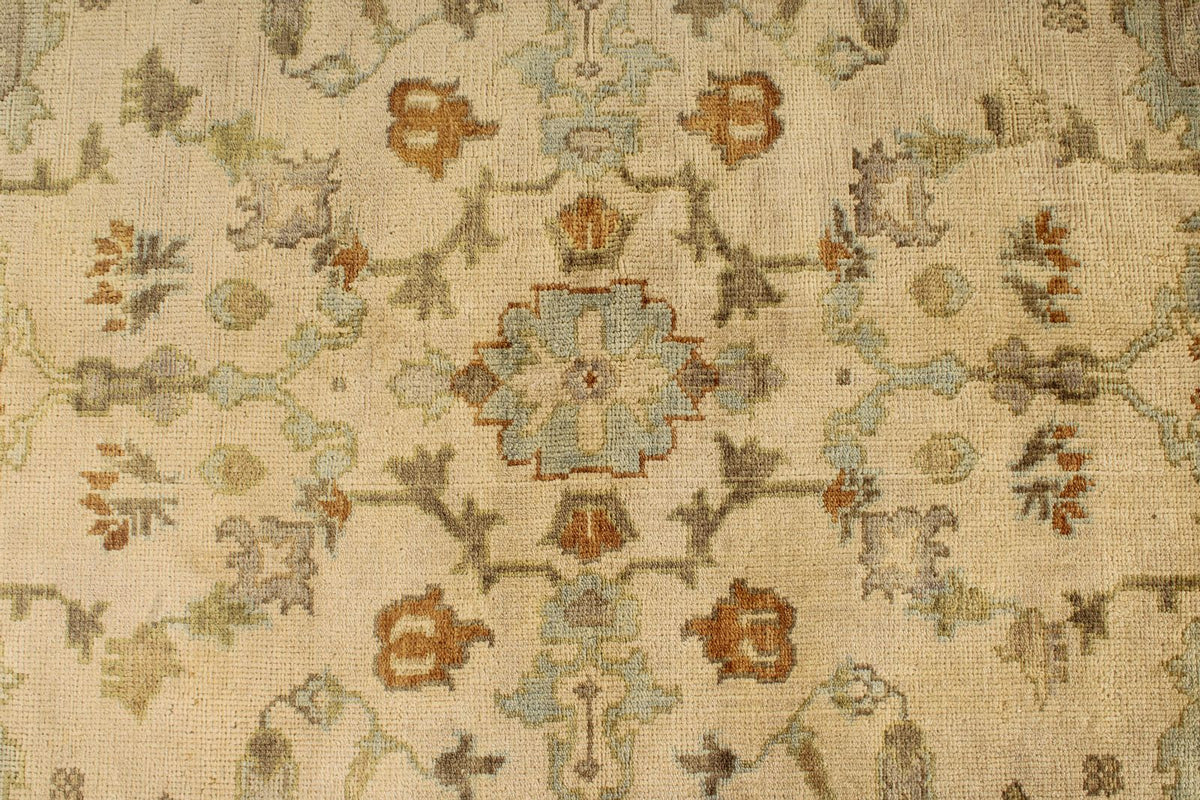 6x9 Ivory and Beige Turkish Oushak Rug