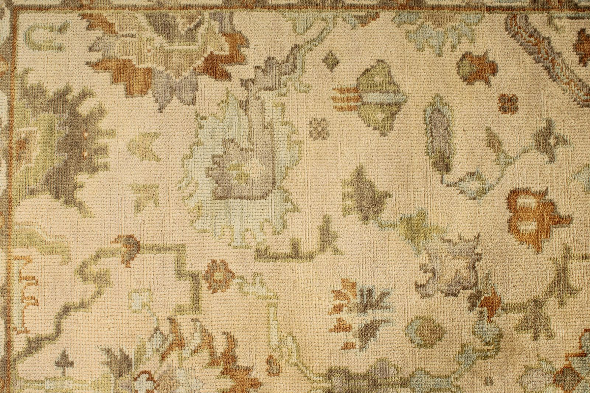 6x9 Ivory and Beige Turkish Oushak Rug