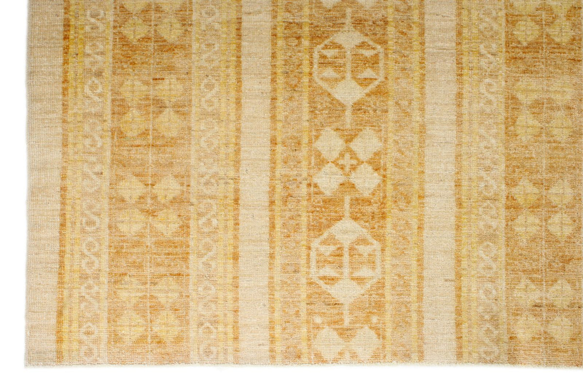 8x10 Light Brown and Beige Modern Contemporary Rug