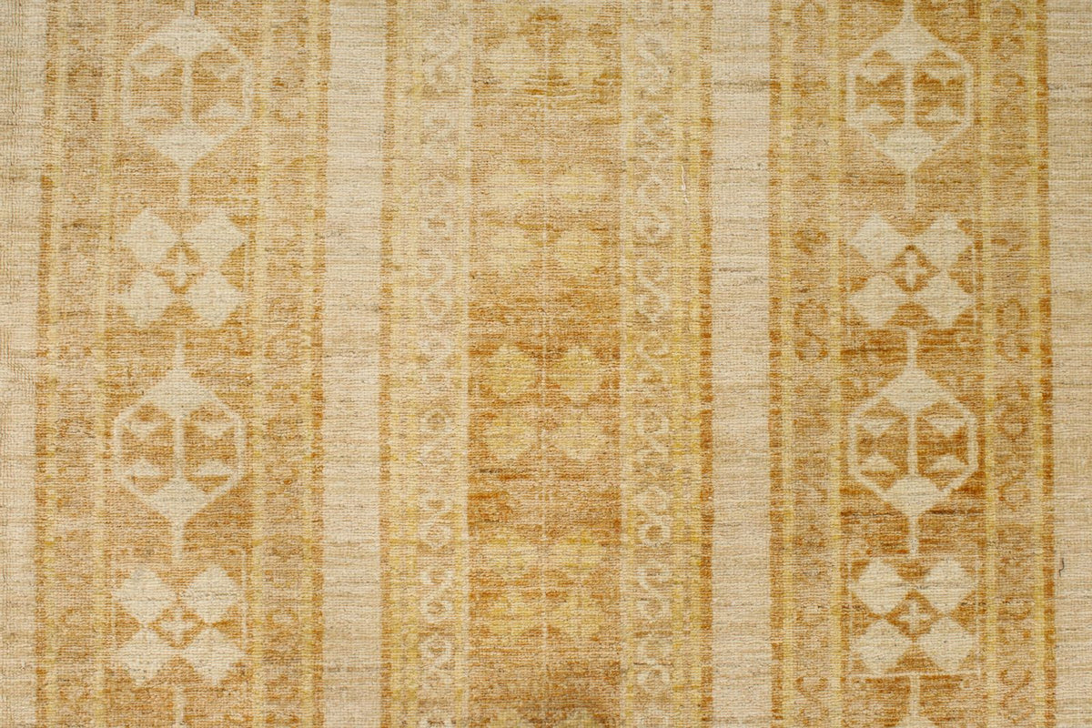 8x10 Light Brown and Beige Modern Contemporary Rug