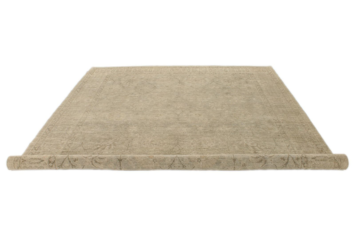 8x10 Brown and Ivory Turkish Oushak Rug