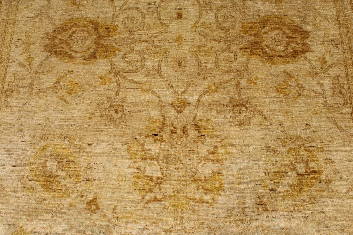 6x9 Ivory and Gold Turkish Oushak Rug