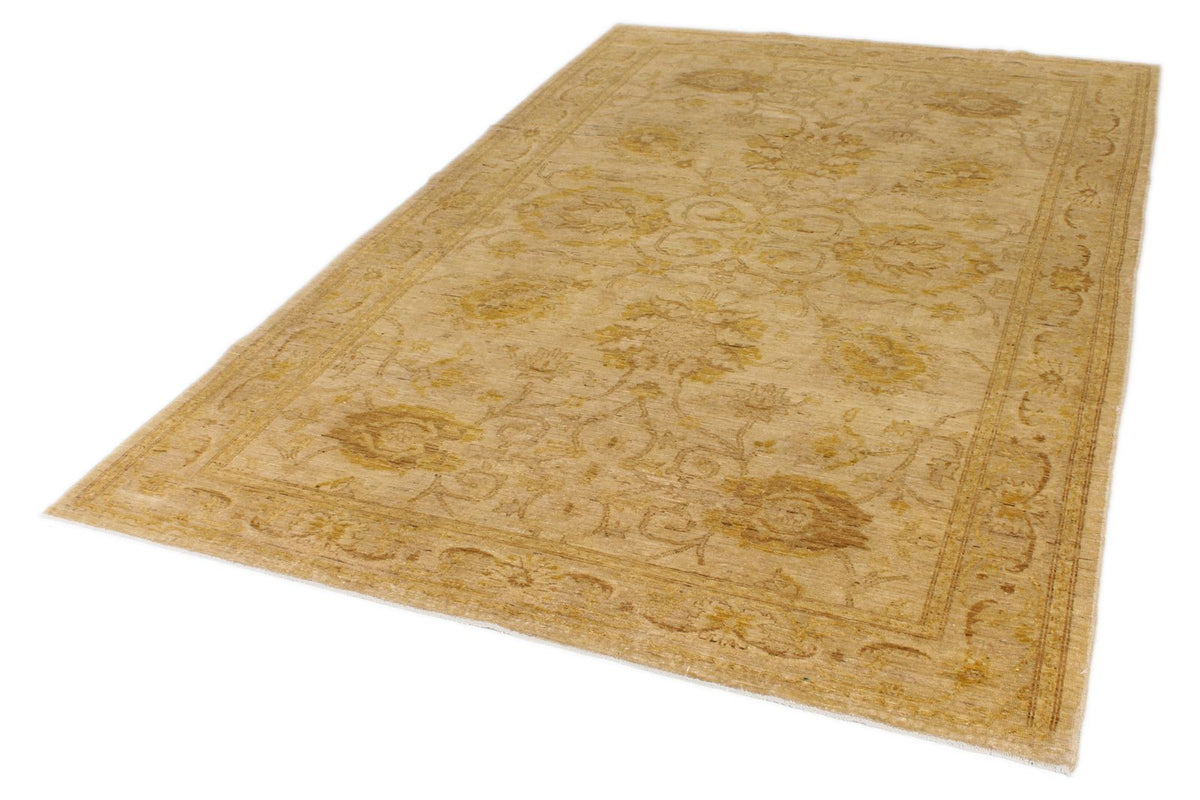 6x9 Ivory and Gold Turkish Oushak Rug
