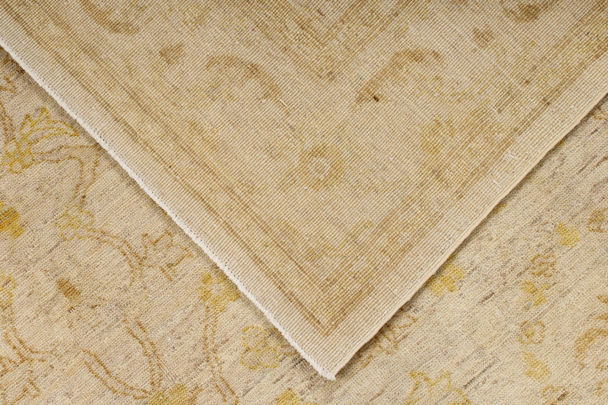 6x9 Ivory and Gold Turkish Oushak Rug