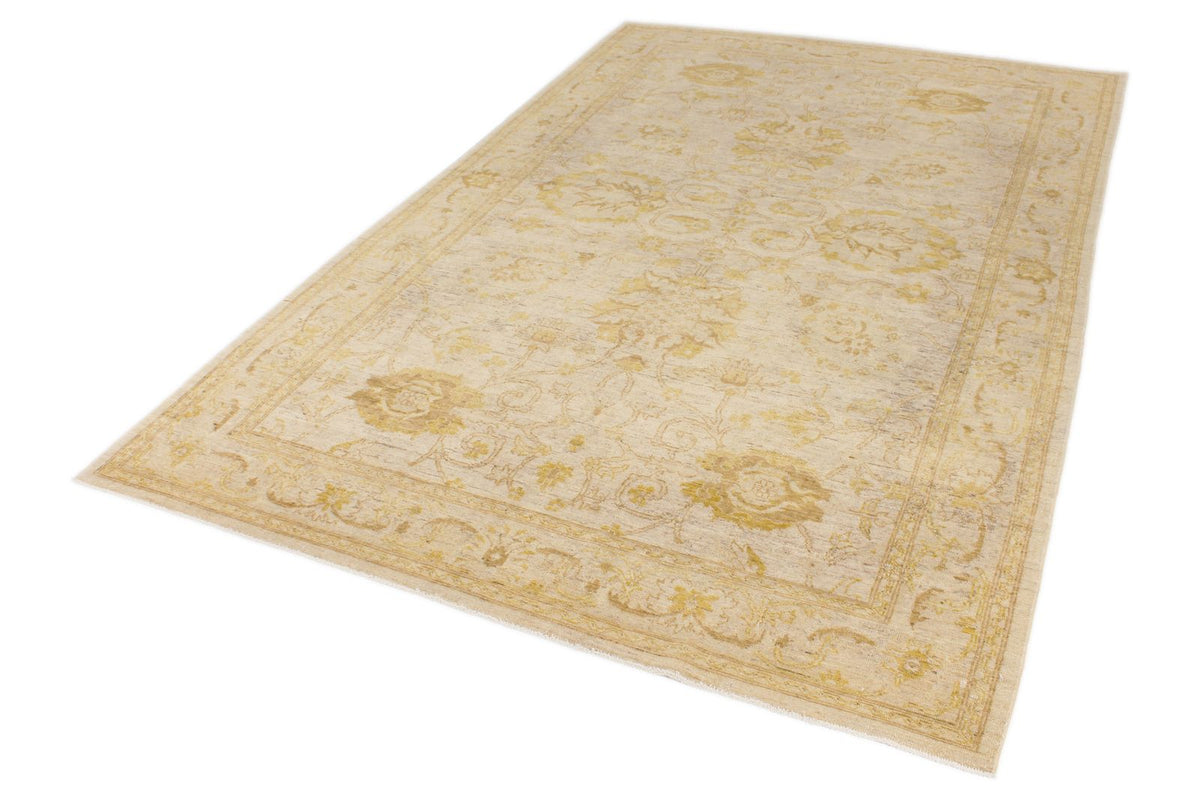 6x9 Ivory and Gold Turkish Oushak Rug