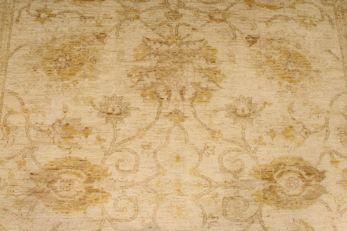 6x8 Ivory and Gold Turkish Oushak Rug