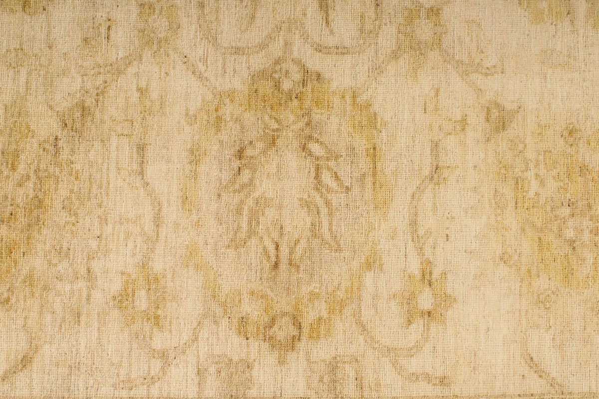 6x8 Ivory and Gold Turkish Oushak Rug