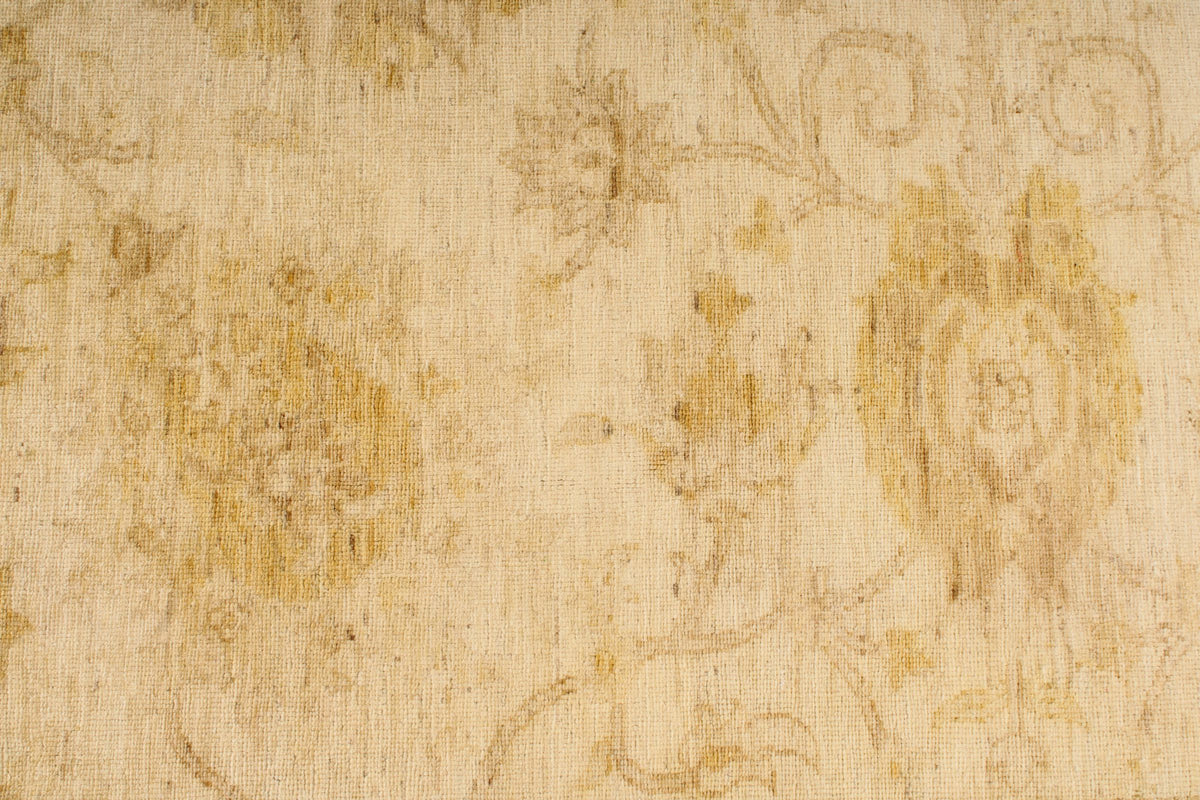 6x8 Ivory and Gold Turkish Oushak Rug