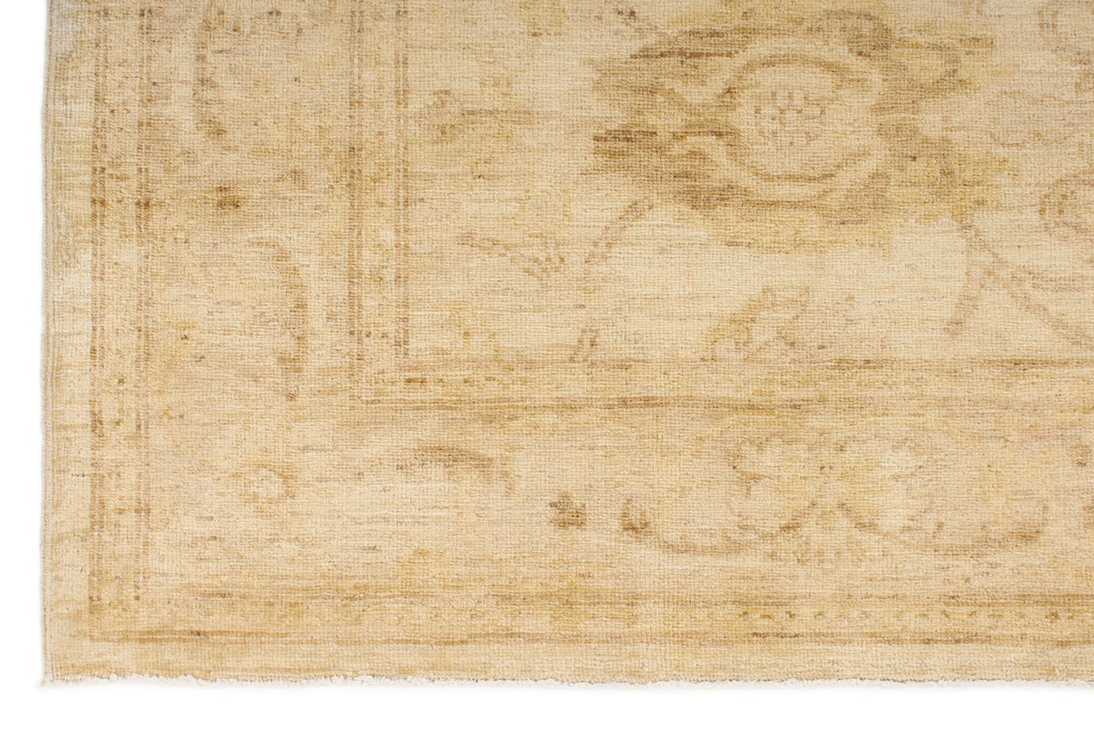 6x8 Ivory and Gold Turkish Oushak Rug