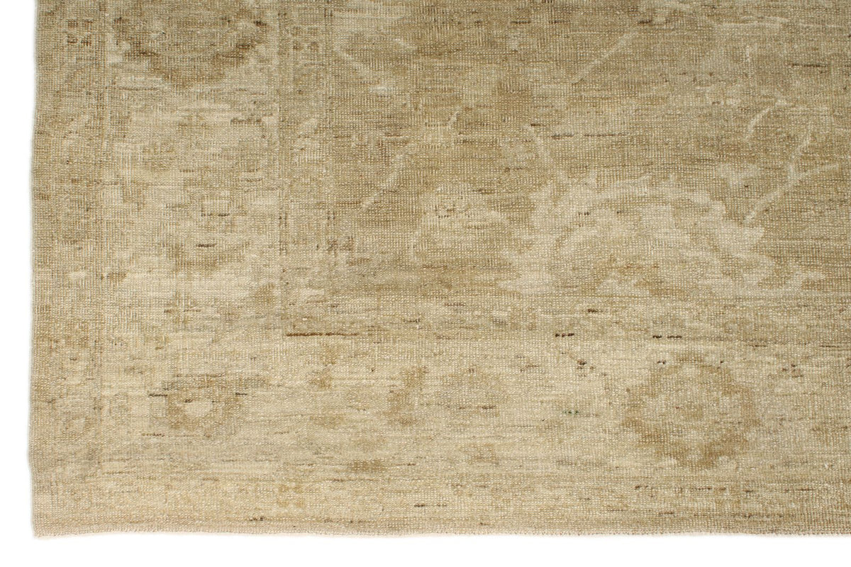 8x10 Ivory and Beige Turkish Oushak Rug