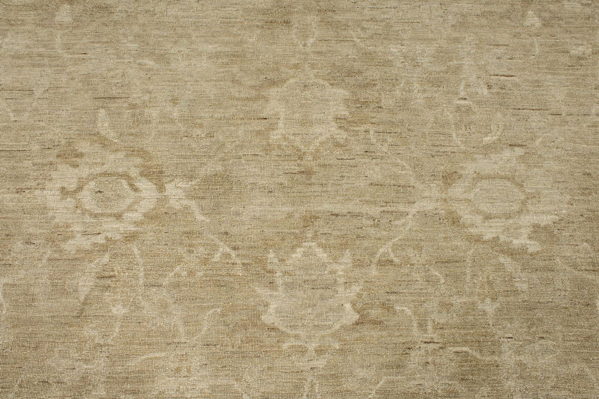 8x10 Ivory and Beige Turkish Oushak Rug