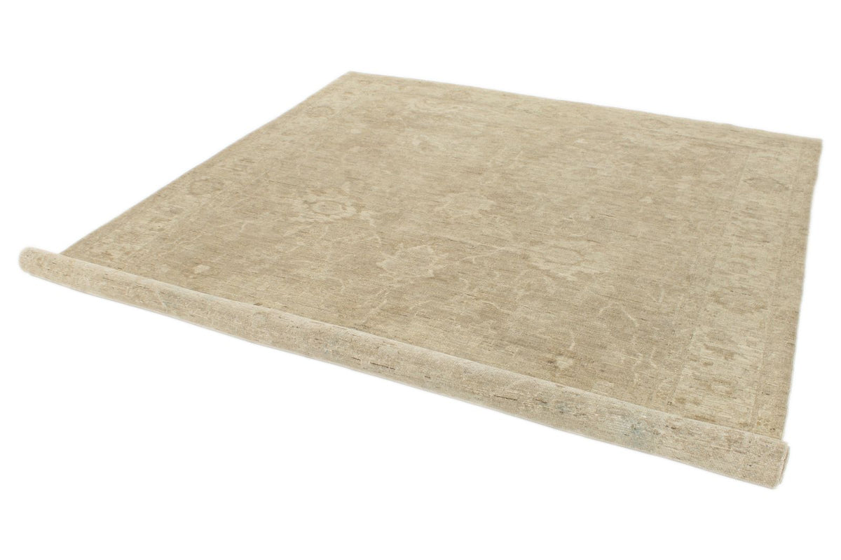 8x10 Ivory and Beige Turkish Oushak Rug