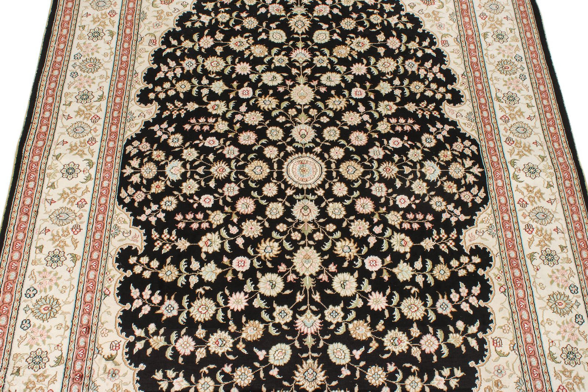 4x6 Black and Ivory Turkish Antep Rug