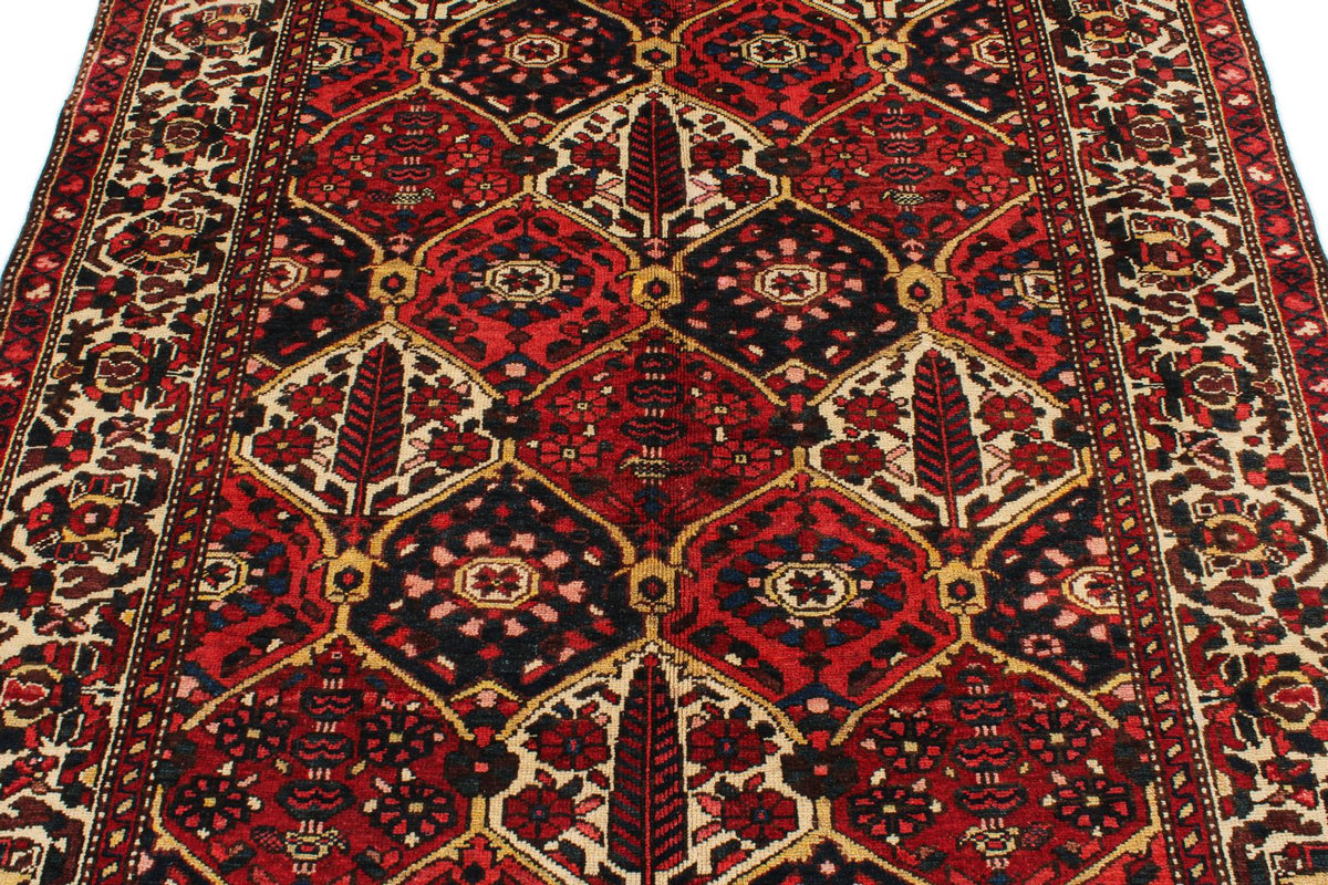 5x7 Ivory and Green Persian Rug