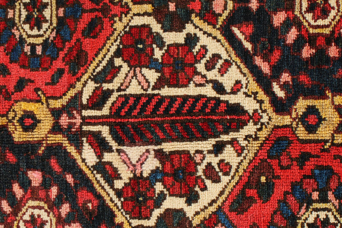 5x7 Ivory and Green Persian Rug