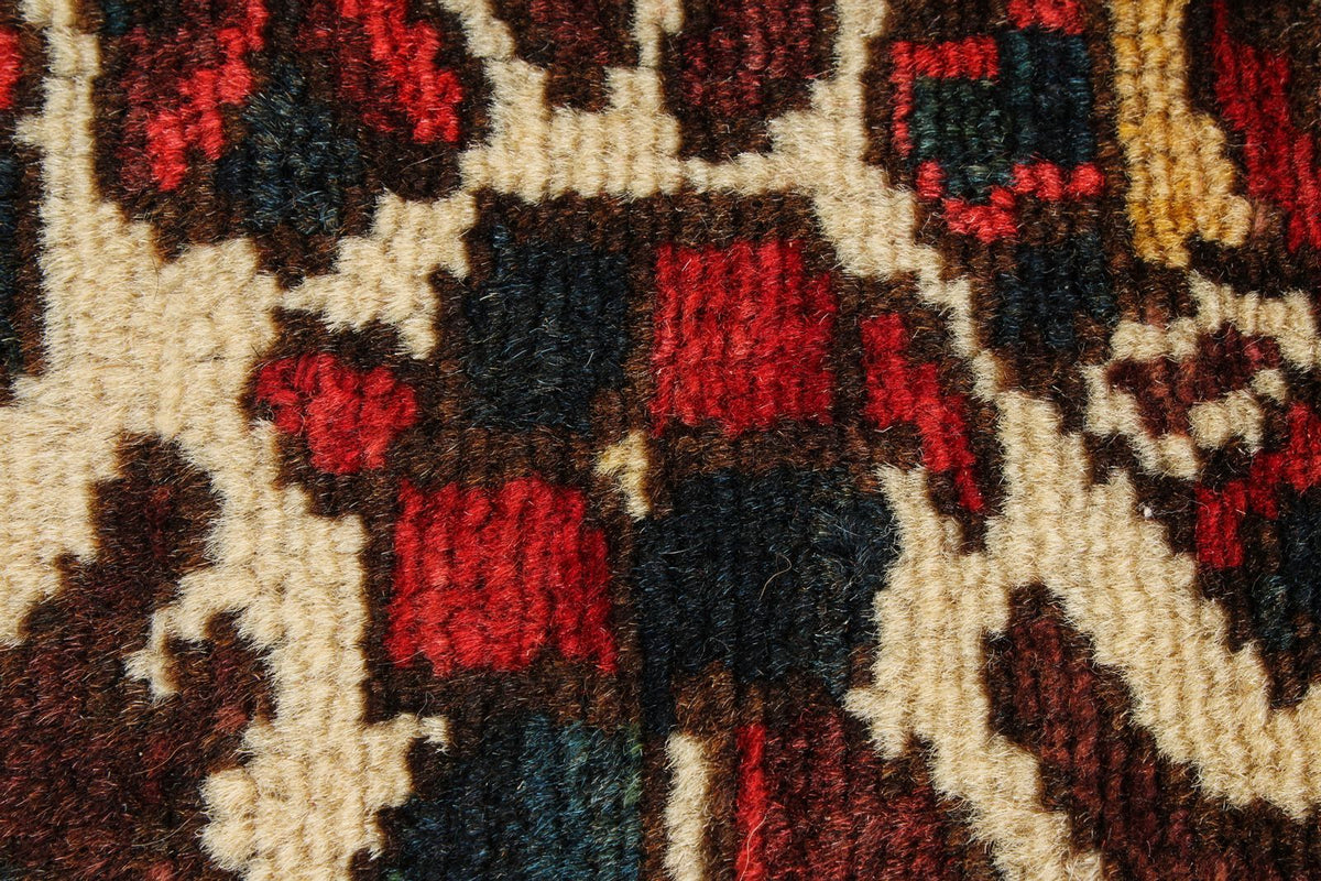 5x7 Ivory and Green Persian Rug