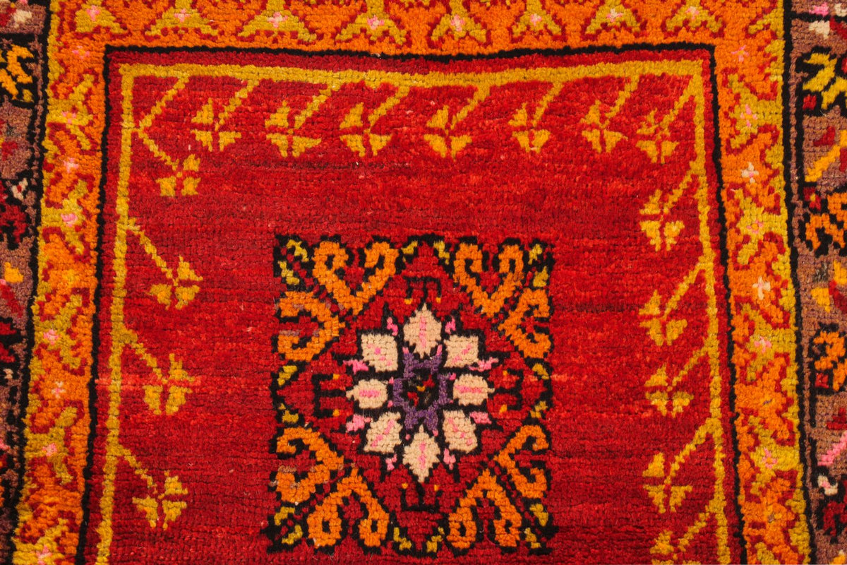 4x6 Red and Ivory Turkish Tribal Rug