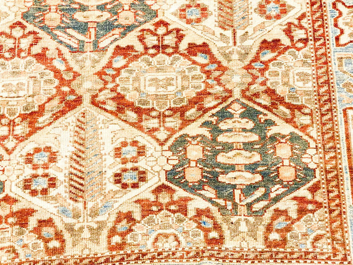 5x7 Ivory and Green Persian Rug