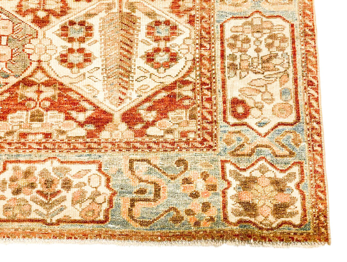 5x7 Ivory and Green Persian Rug