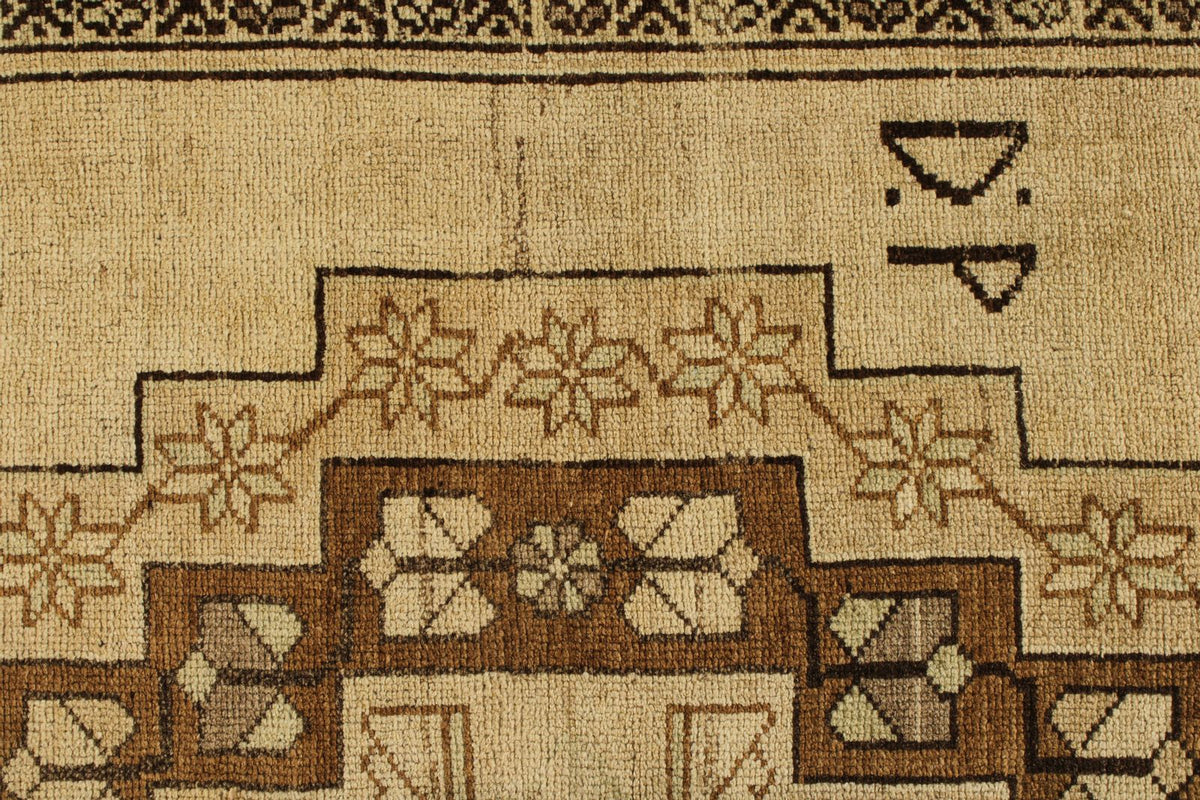 6x11 Ivory and Gray Turkish Tribal Rug