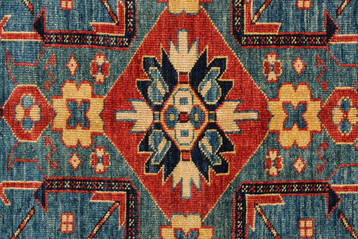 5x7 Ivory and Red Turkish Tribal Rug