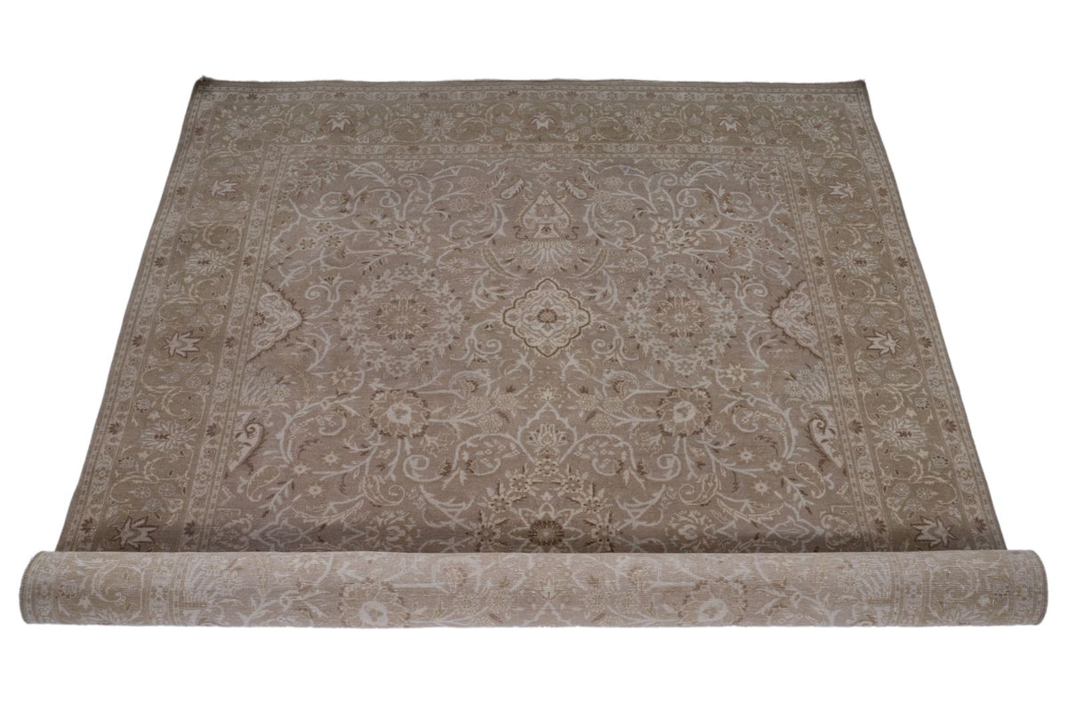 5x7 Light Brown and Beige Persian Traditional Rug