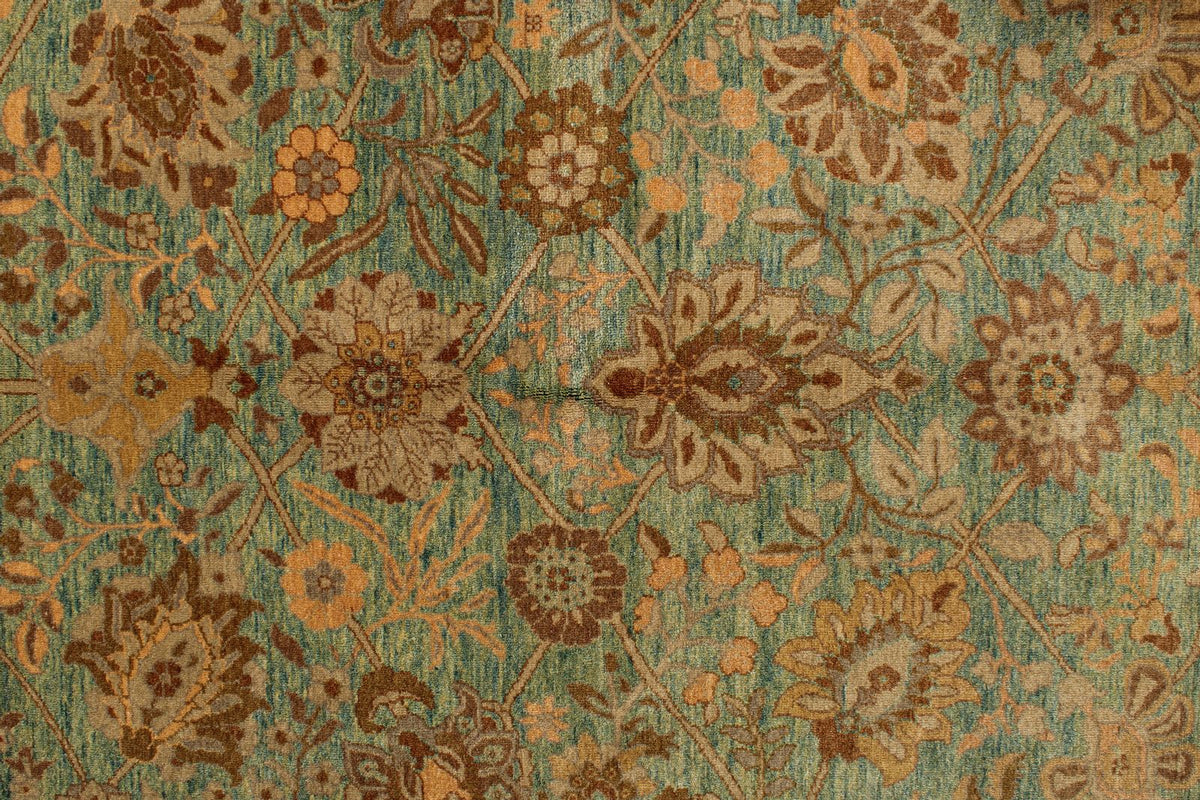 7x11 Green and White Turkish Traditional Rug