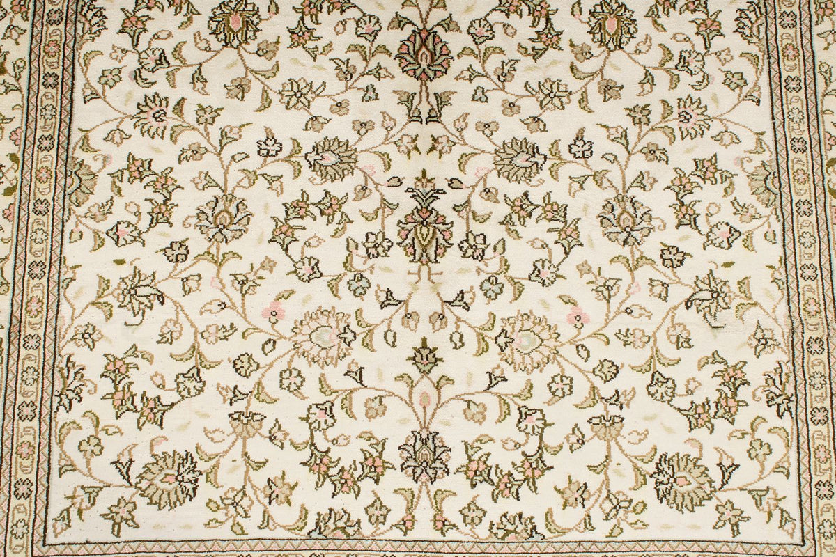 4x6 Ivory Turkish Silk Rug