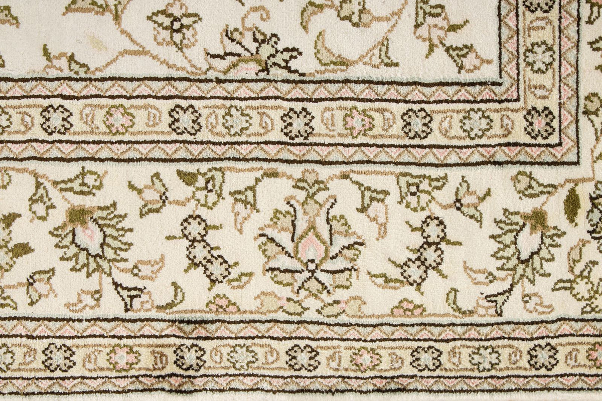 4x6 Ivory Turkish Silk Rug