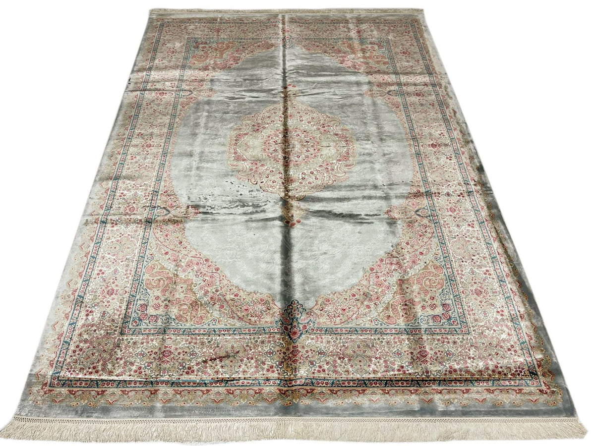 6x8 Blue and Ivory Turkish Antep Rug