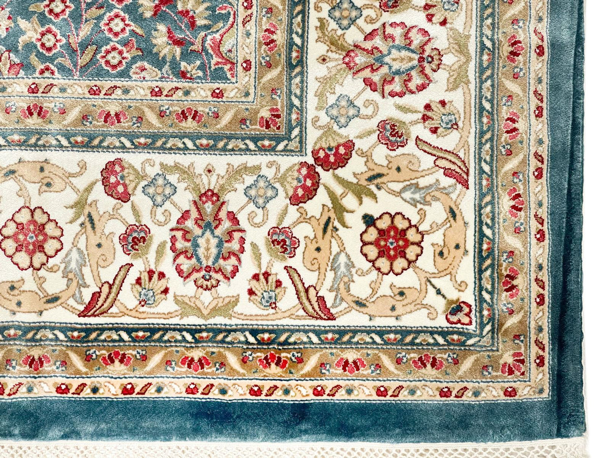 6x8 Blue amd Ivory Turkish Antep Rug