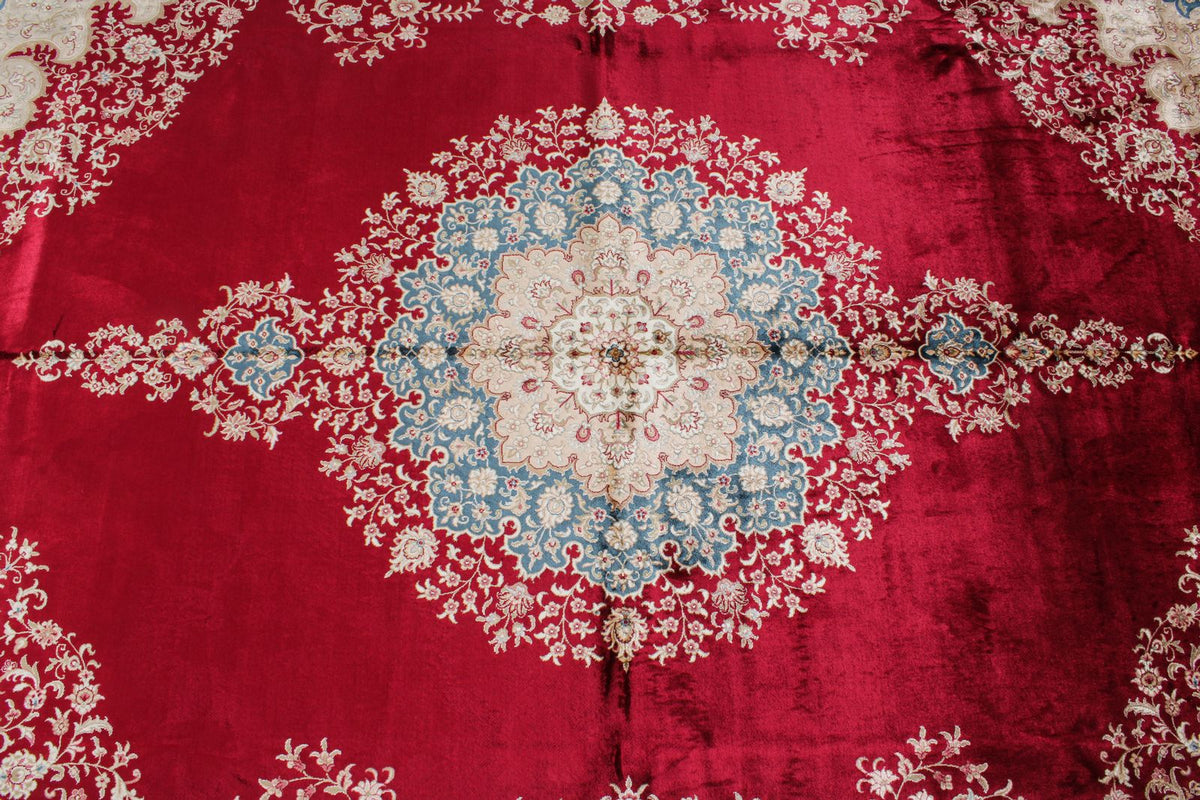 7x10 Red and Ivory Turkish Antep Rug