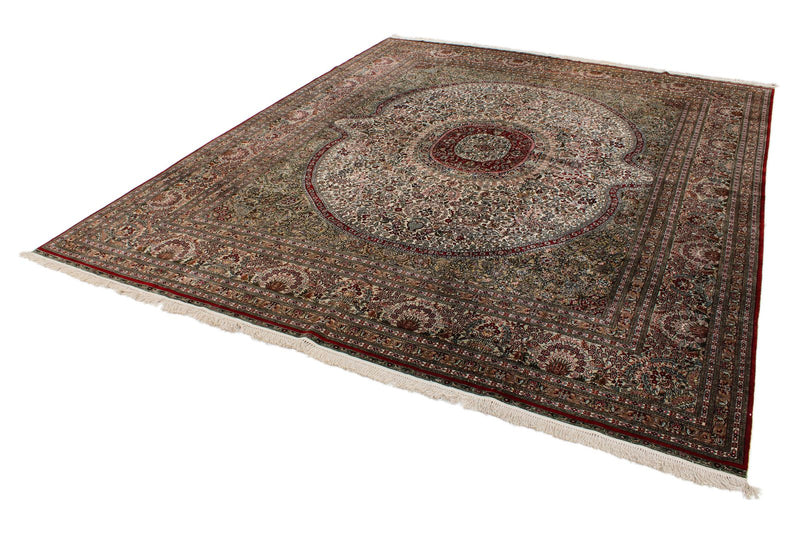 8x10 Ivory and Multicolor Turkish Silk Rug