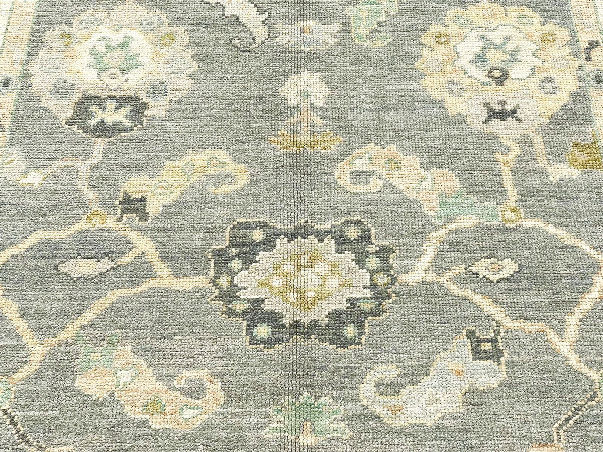 5x7 Gray And Ivory Turkish Oushak Rug