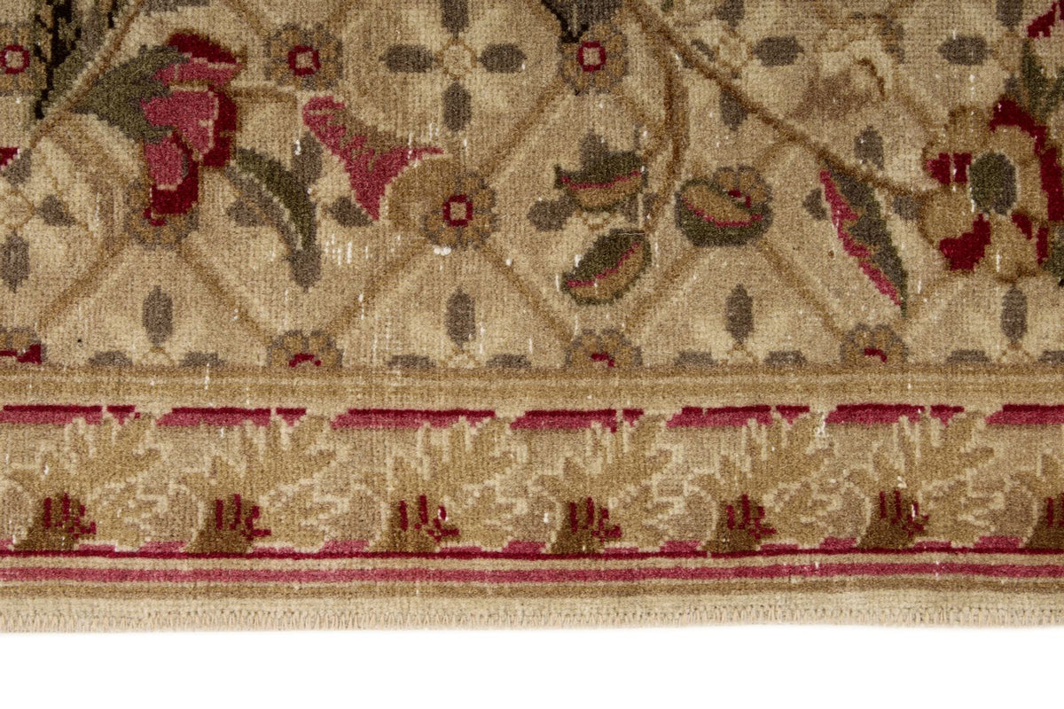 8x10 Ivory and Pink Turkish Traditional Rug