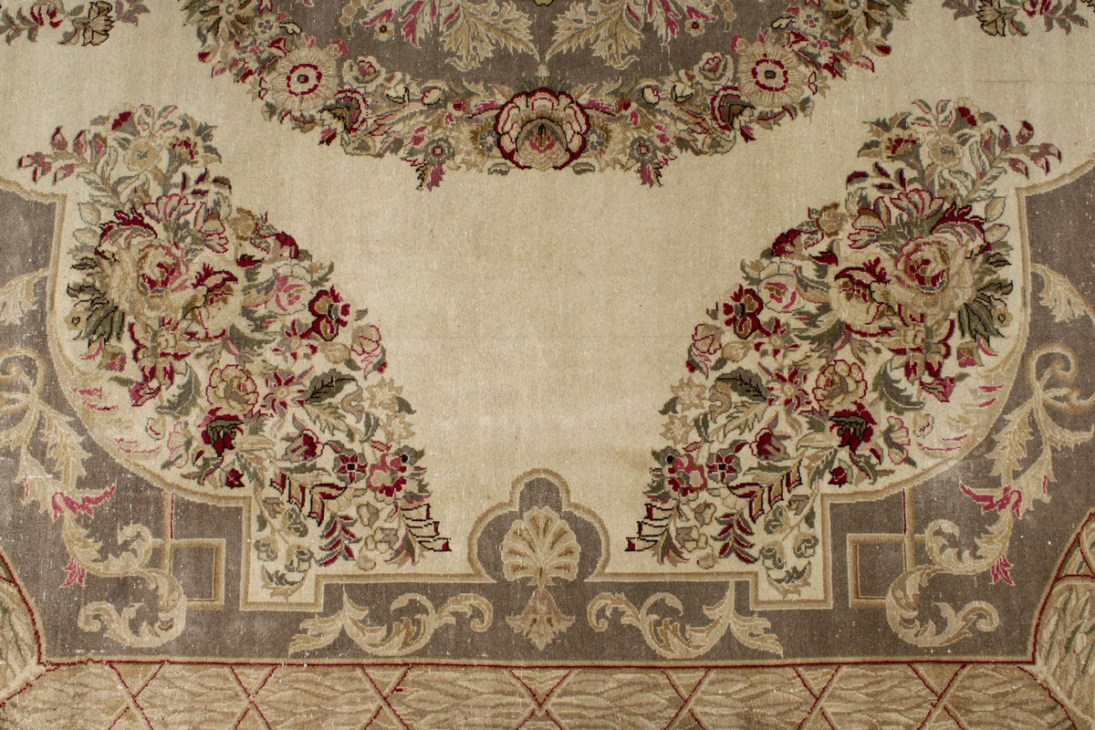 8x10 Ivory and Pink Turkish Traditional Rug