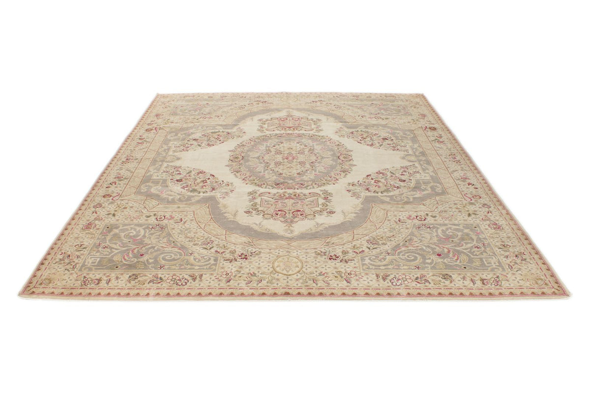 8x10 Ivory and Pink Turkish Traditional Rug