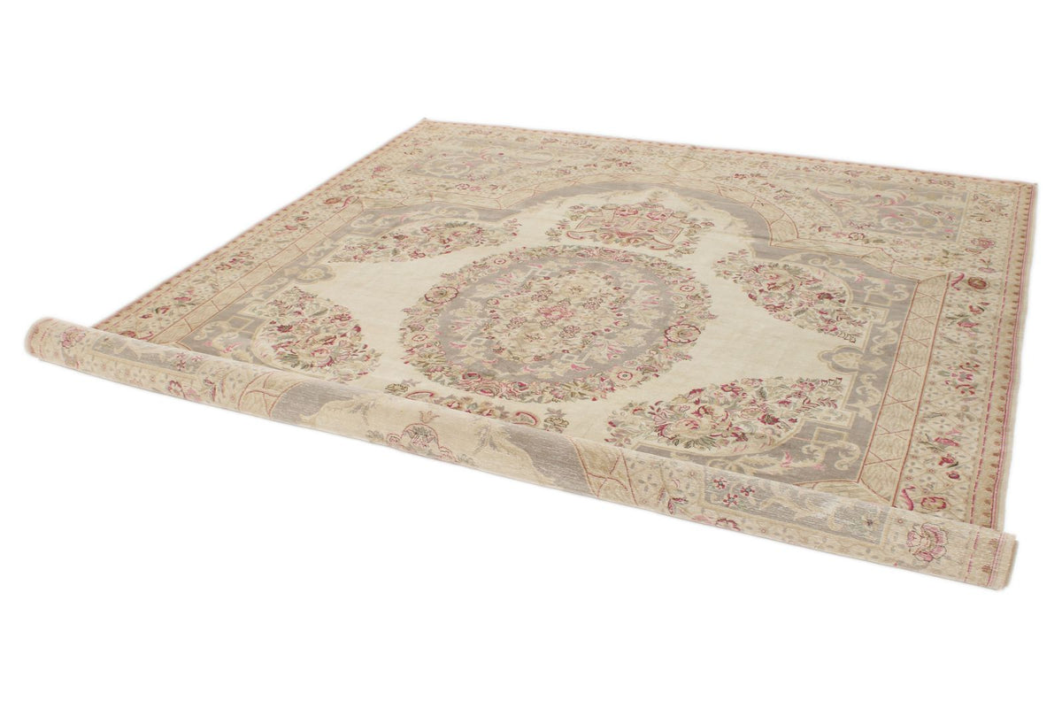 8x10 Ivory and Pink Turkish Traditional Rug