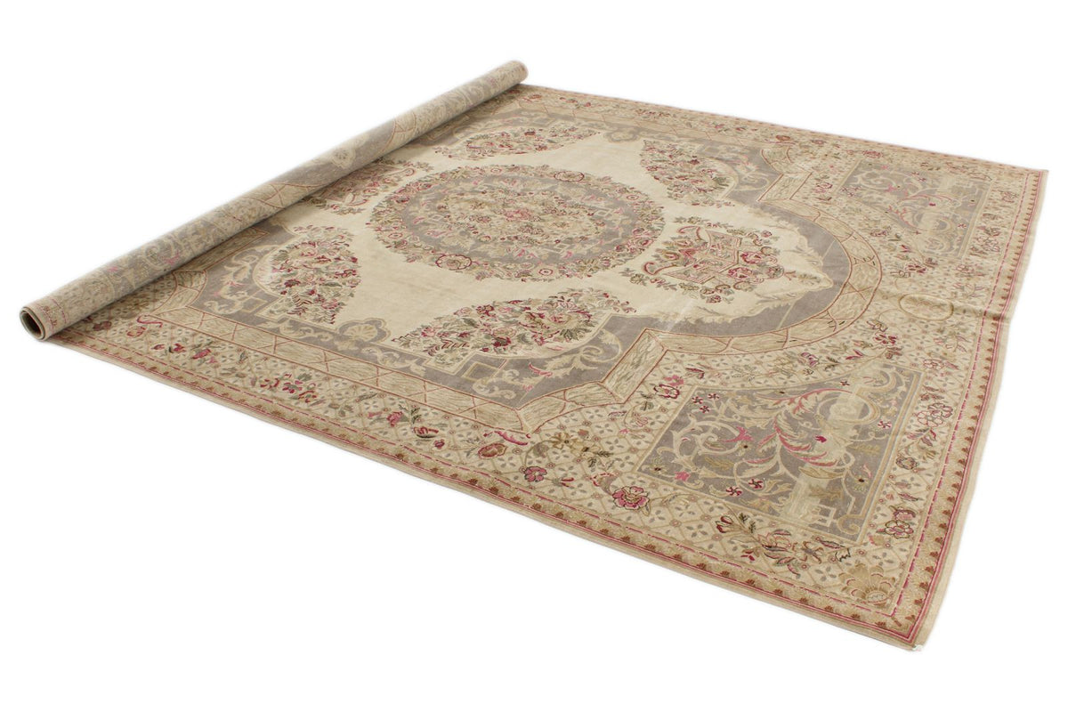 8x10 Ivory and Pink Turkish Traditional Rug