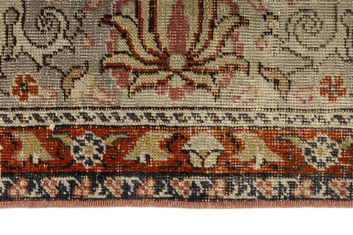 7x9 Ivory and Gray Turkish Traditional Rug