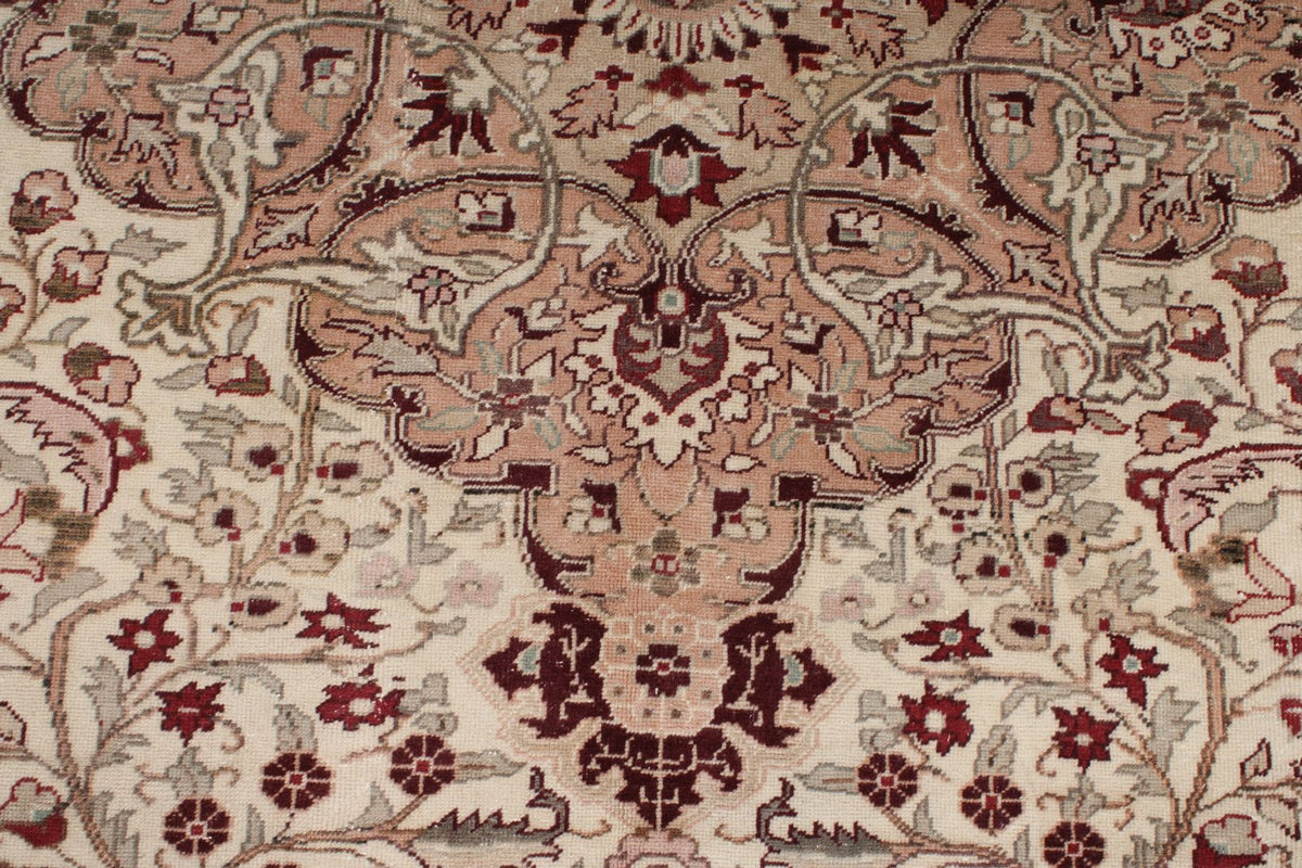 6x10 Red and Ivory Turkish Traditional Rug