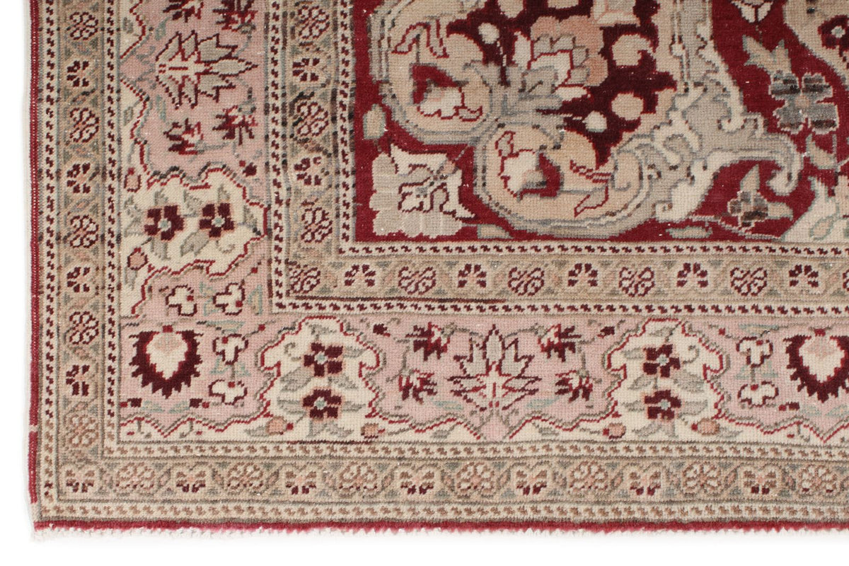 6x10 Red and Ivory Turkish Traditional Rug